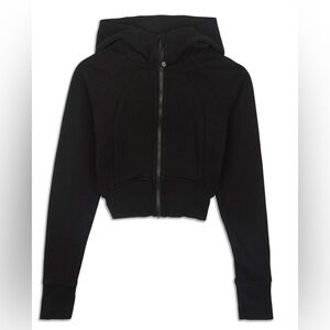 LULULEMON Woman’s black scuba cropped zip up in size 2